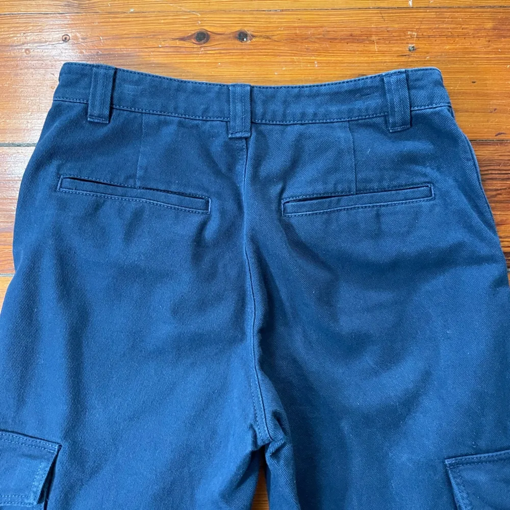 Aritzia  TNA Corbett Slouchy Cargo Work Wear Trooper Wash Pants  Womens Sz 6 - Image 9