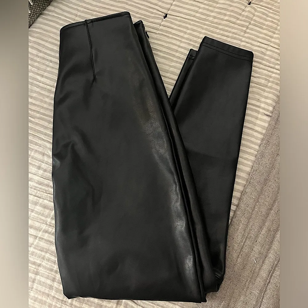 Classic Vegan Leather Legging Black Sz S Short EUC - Image 2
