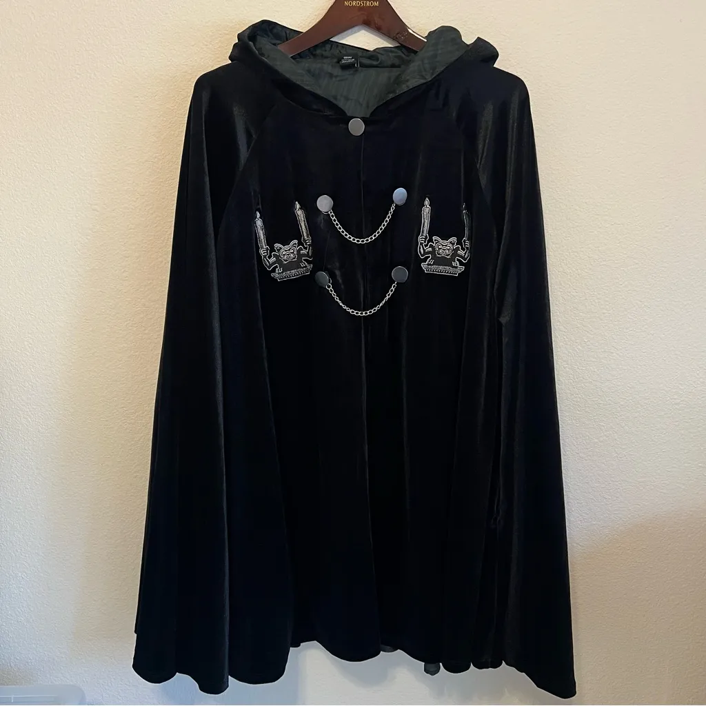 Disney Her Universe HM Bat chain cape, velour black size L/XL - Image 5