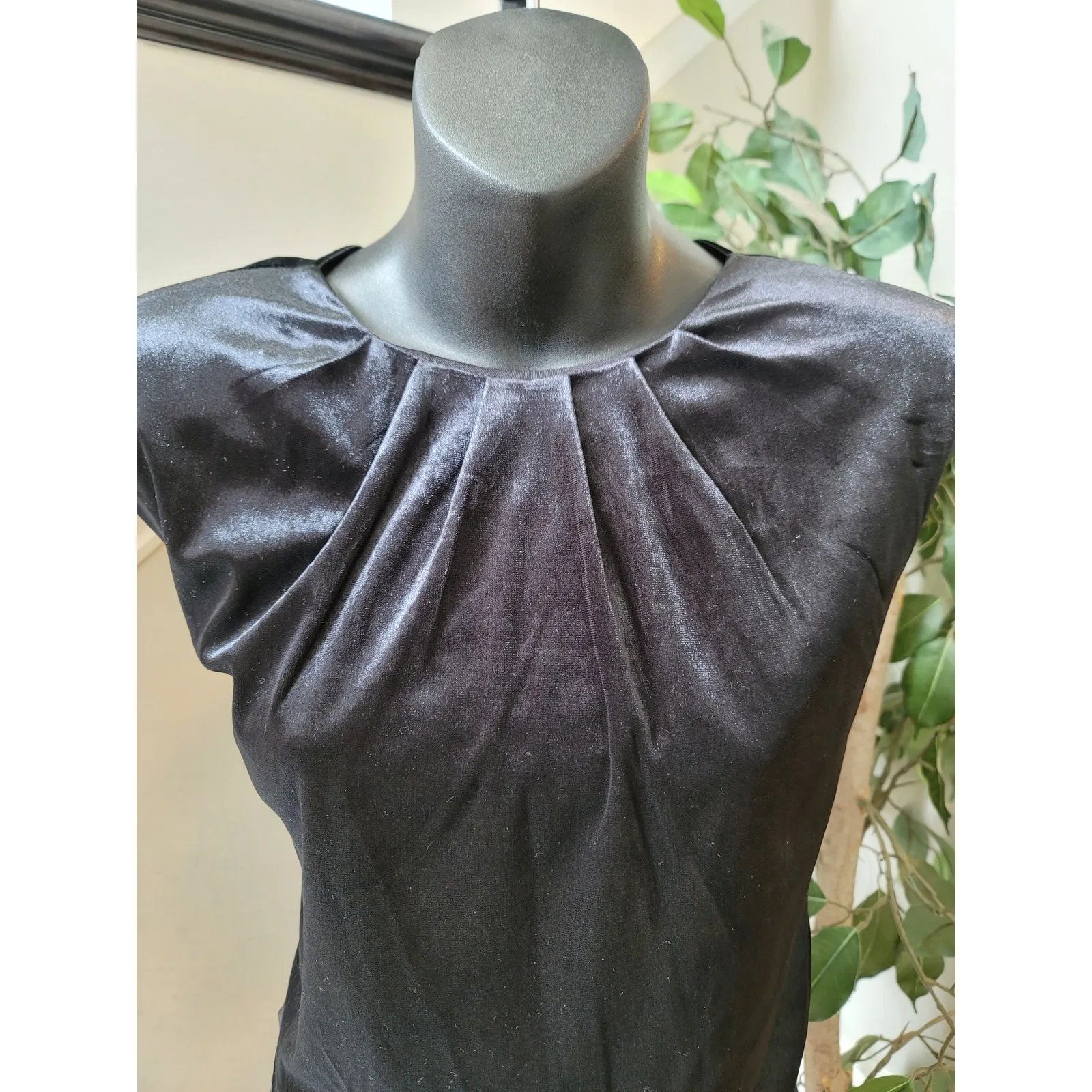 Express Bodysuit Women Size Small Black Sleeveless Pleated Front Snap Closure - Image 3