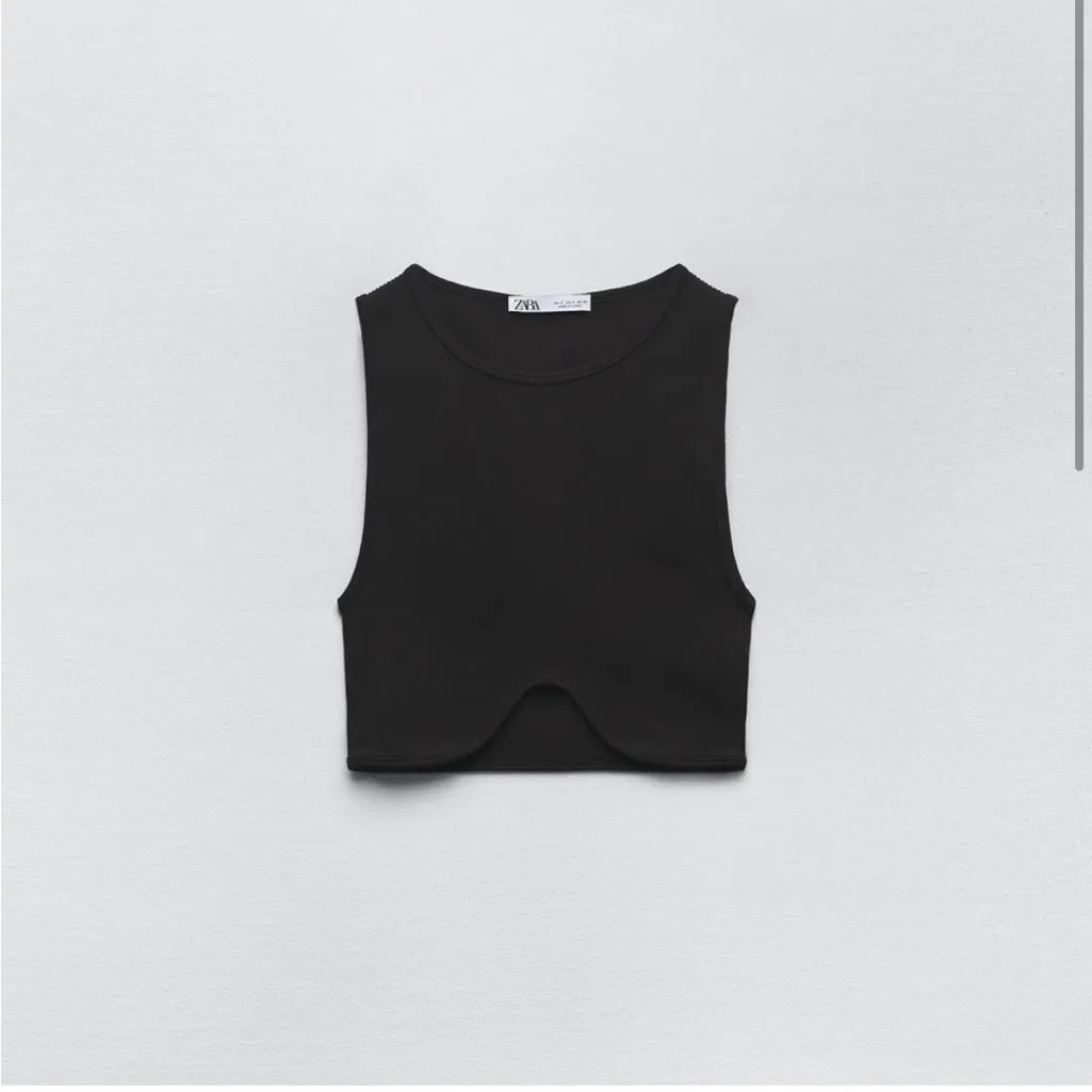 Black seamless crop top Size XS/S - Image 4