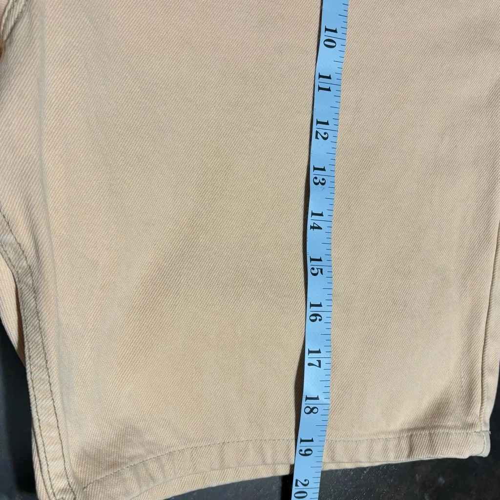 Levi’s 550 relaxed fit tapered leg women’s shorts sz 16 Reg. M light peach color - Image 9