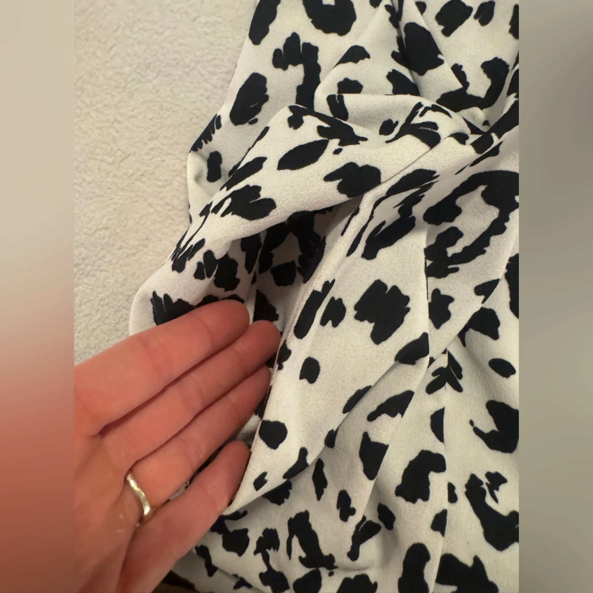 ANDREE BY UNIT Black and White Leopard Dress with pockets - Image 5