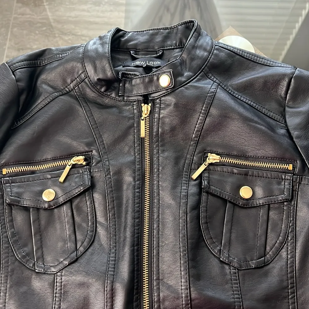 NEW LOOK Faux Leather Jacket in Black+Gold Tone Hardware, Size XL  New w/o Tag - Image 8