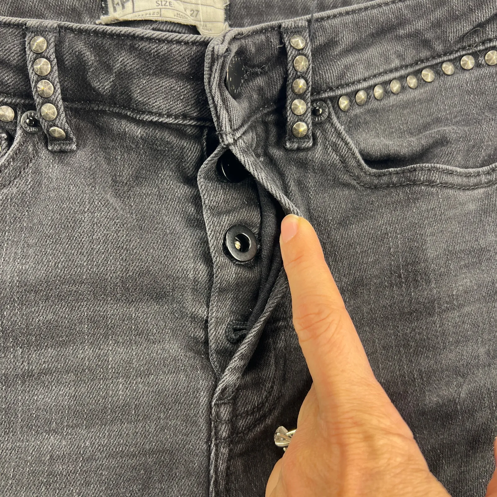 Free People Burnished Silver Studded Black Wash Skinny Distressed Jeans Size 27 - Image 6