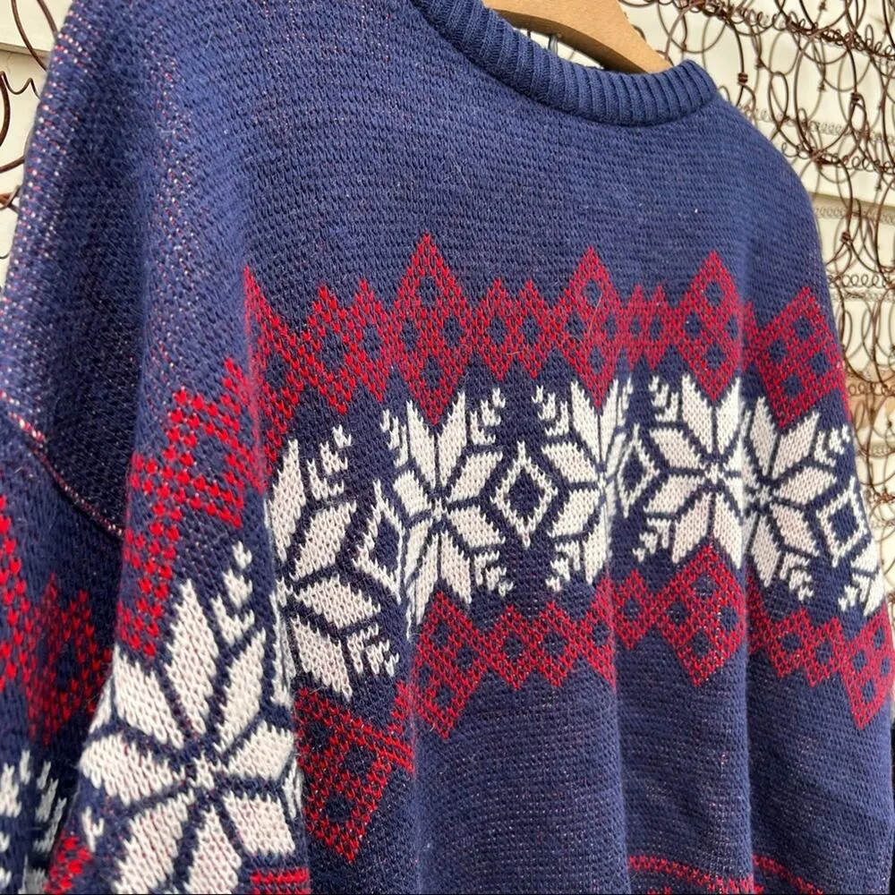 Vintage Loft & Brownstone red blue fair isle snowflake poinsettia knit sweater Size L - Image 2