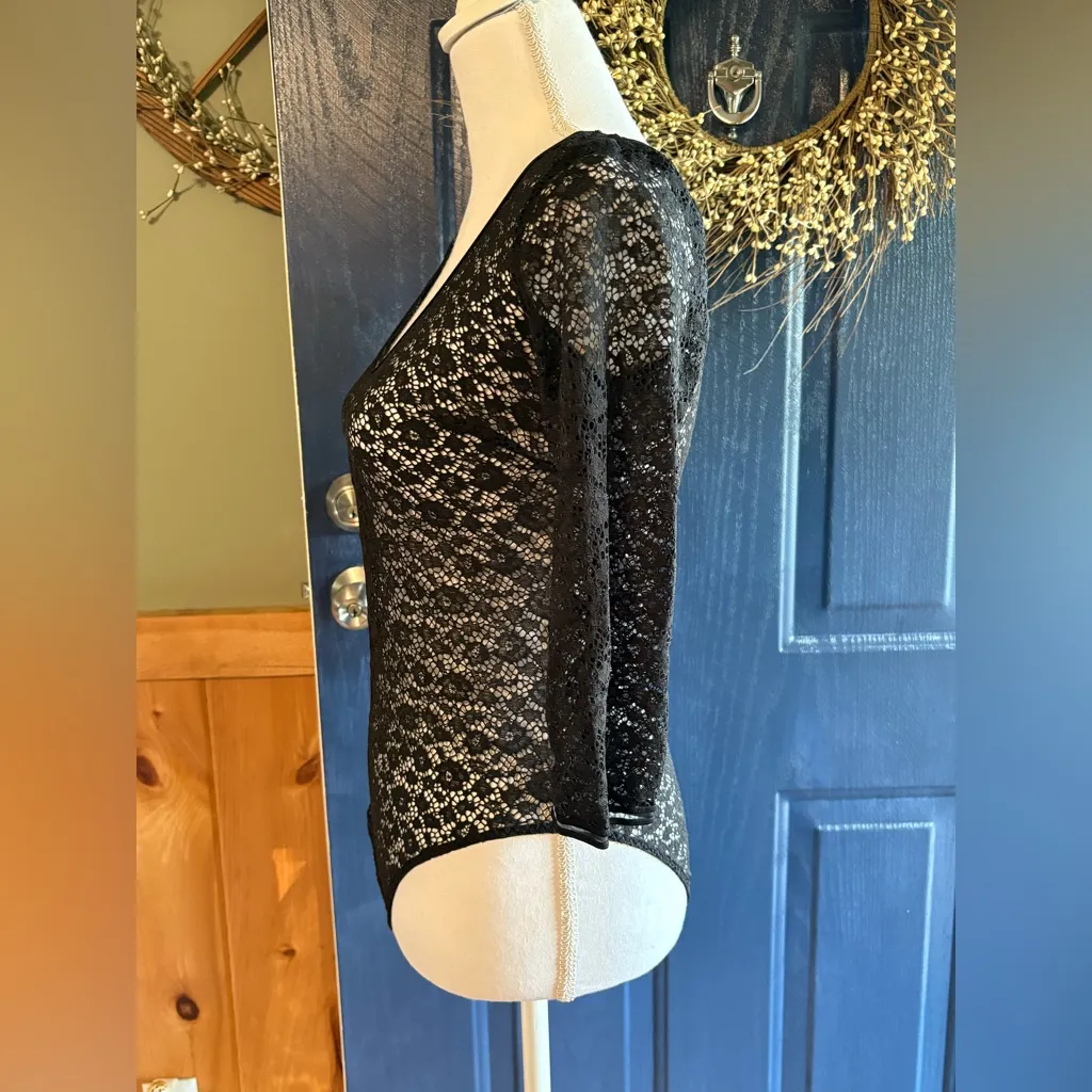 Victoria's Secret Women's Black Lace Bodysuit Top Size M 3/4 Sleeve - Image 2