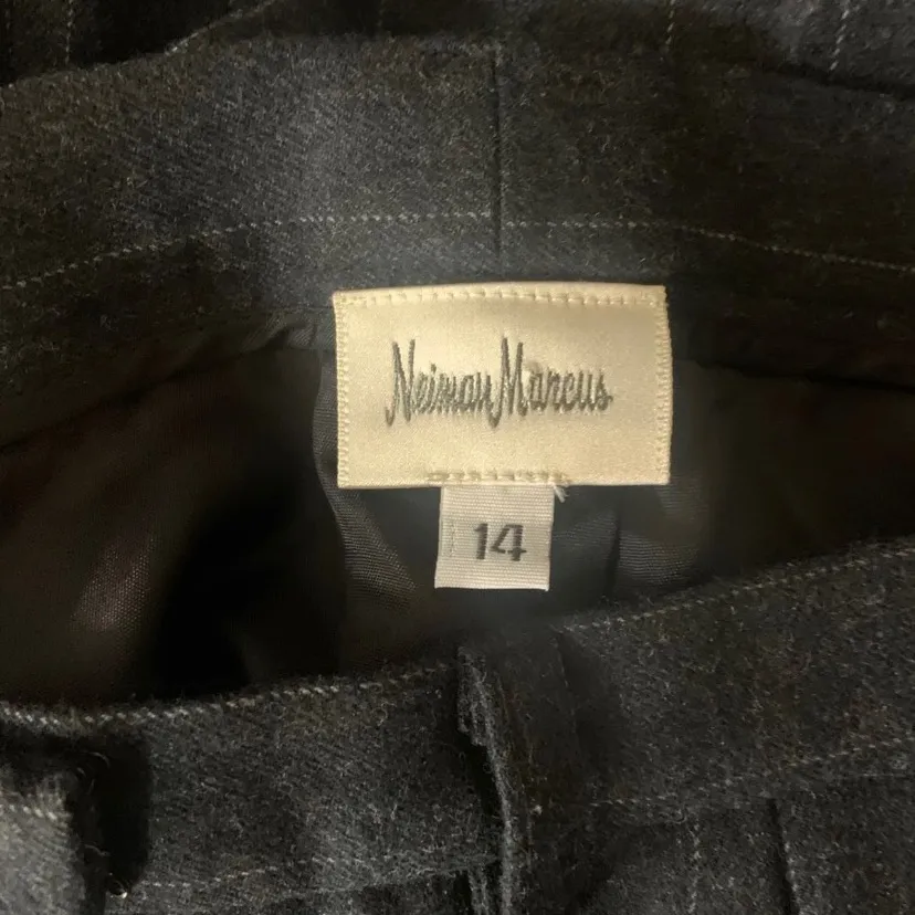 Neiman Marcus Women’s 3 Piece Suit - Image 9