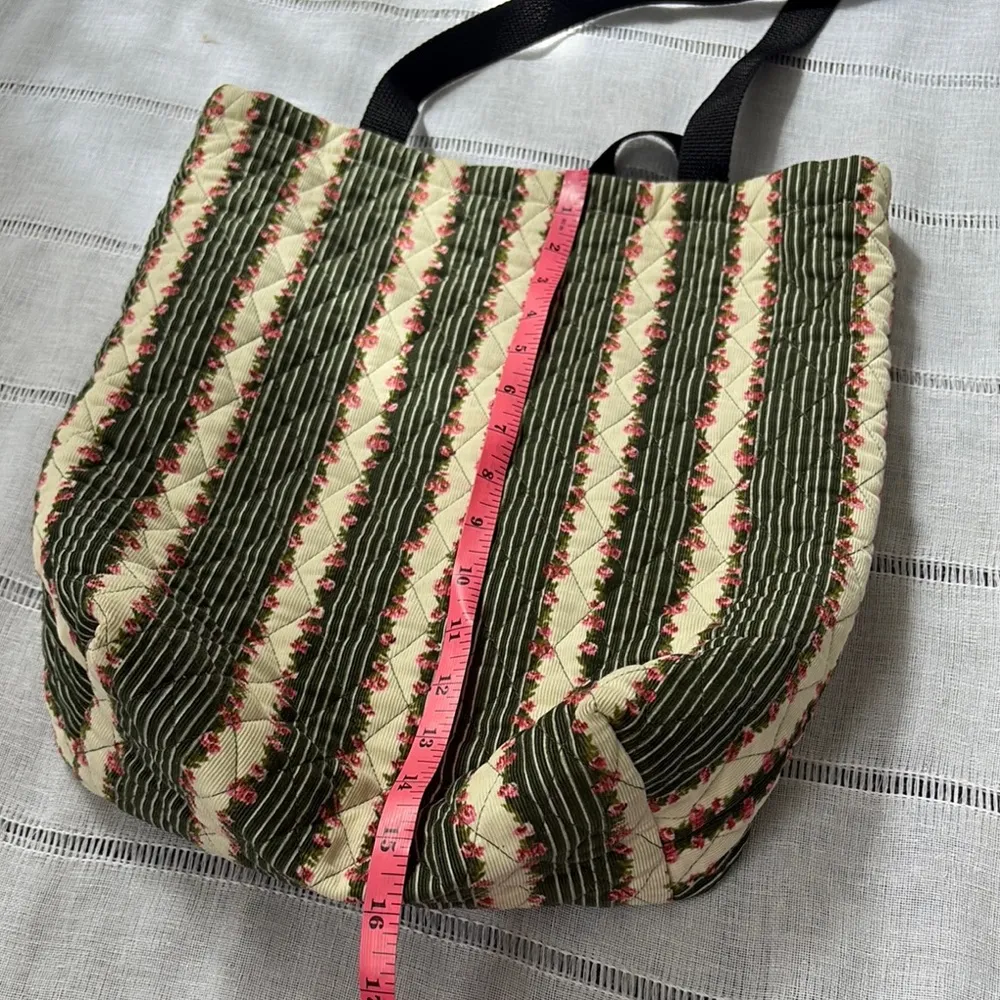 Handmade Quilted Tote With Rose Pattern - Image 10