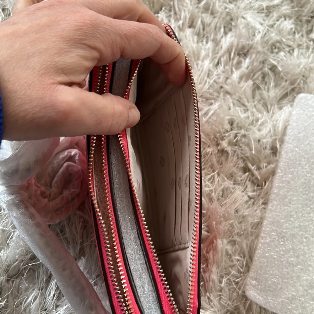 Kate Spade NWT  Wallet on Chain - Image 6