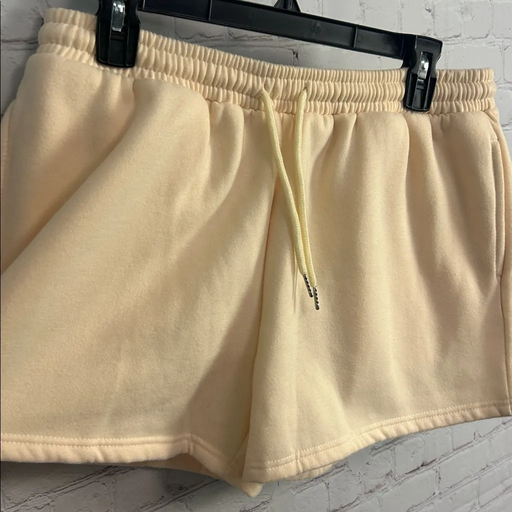 Commense jersey knit active shorts size XL butter cream color tie waist cozy Yellow - Image 3