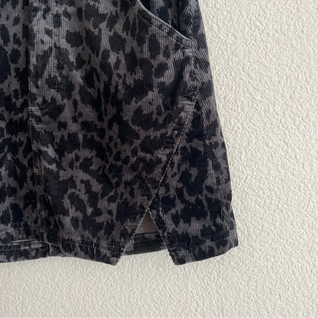 Pilcro Corduroy Mini Skirt in Black and Grey Leopard size 8 - Image 3