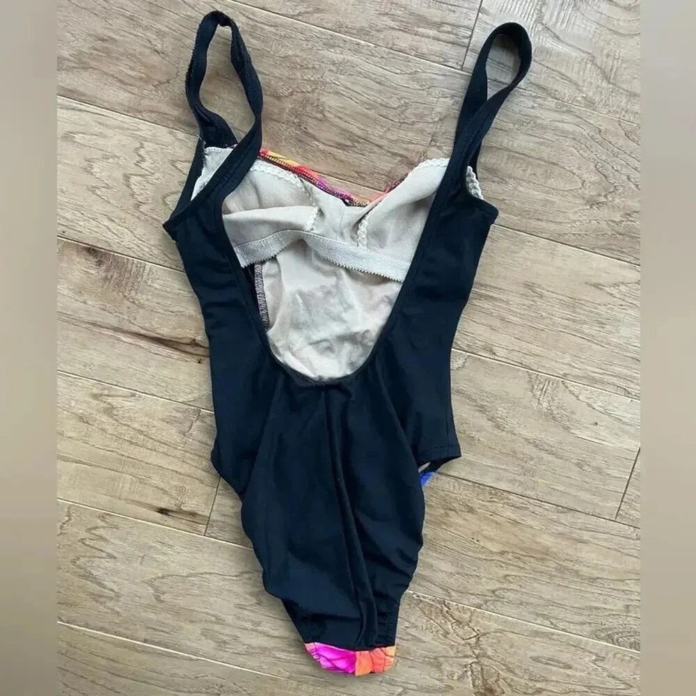Vintage Women’s Coco Beach One Piece Floral Swim Suit Size 8 Black - Image 7