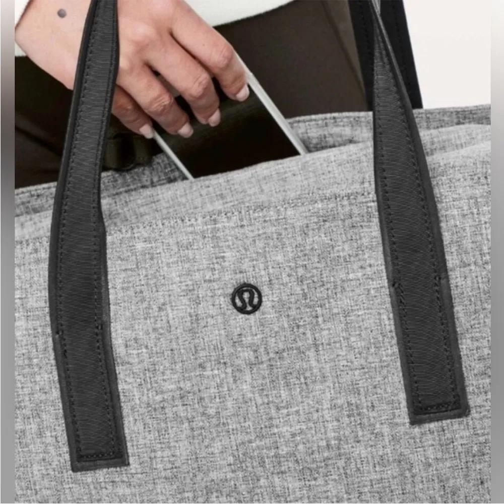 Lululemon Go Getter Bag 25L - Image 6