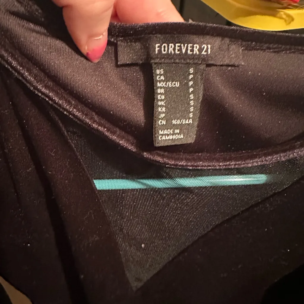 Forever 21  Black Long Sleeve Dress - Image 3