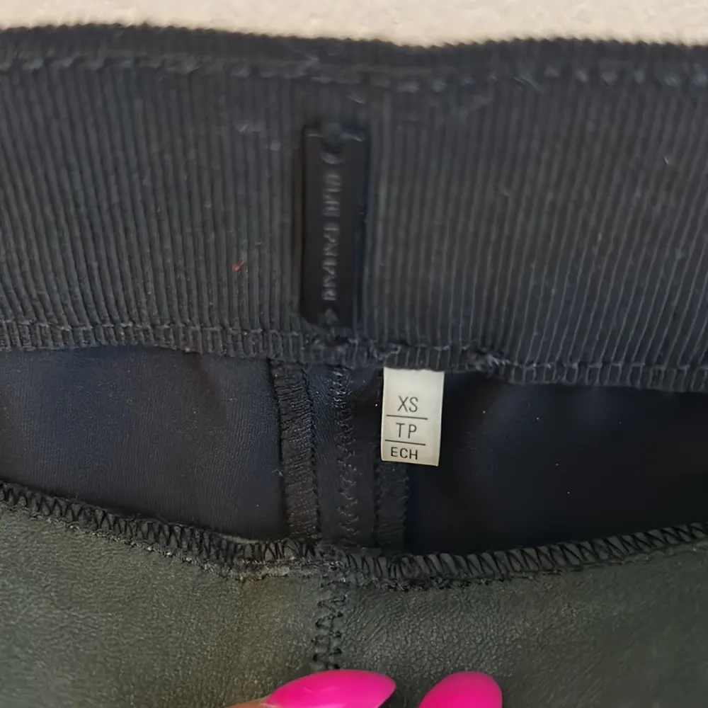 Elie Tahari Lamb Leather Panel Moto Leggings Army Green/Black - Image 6