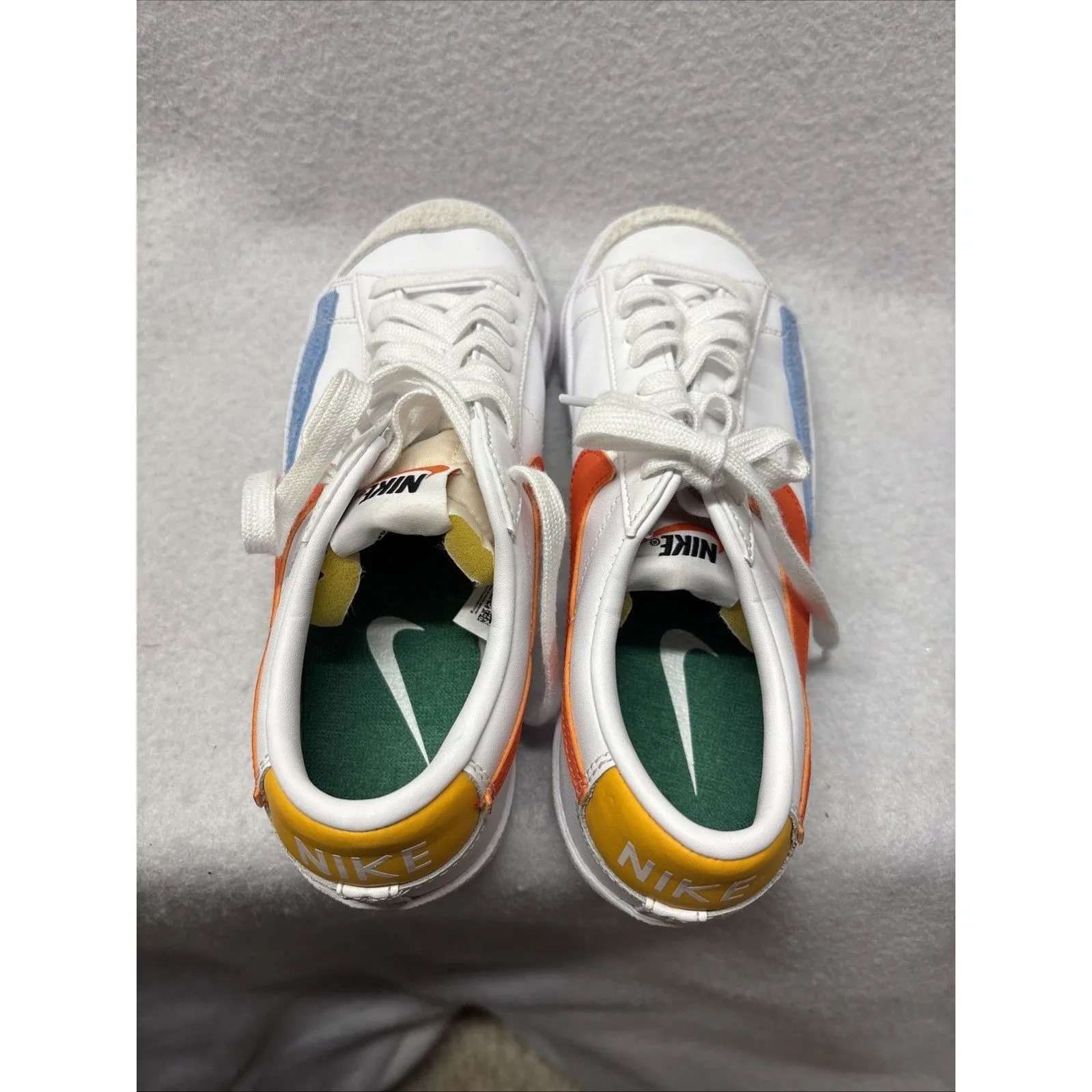 Women’s Nike Blazer '77 Vintage Low White Orange Blue Size 7.5 Excellent - Image 7