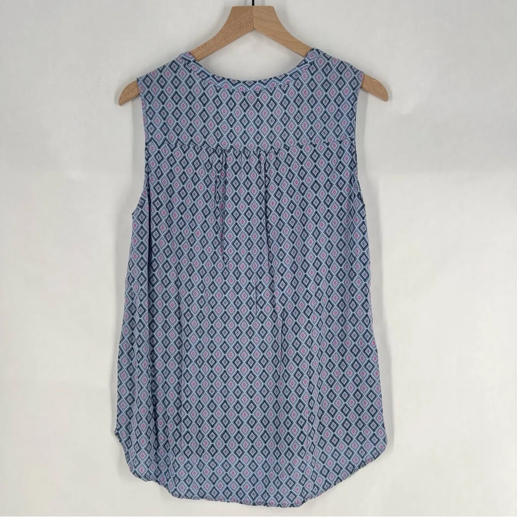 Eddie Bauer Blue Geometric Patterned Sleeveless Split Neck Top Size M - Image 8