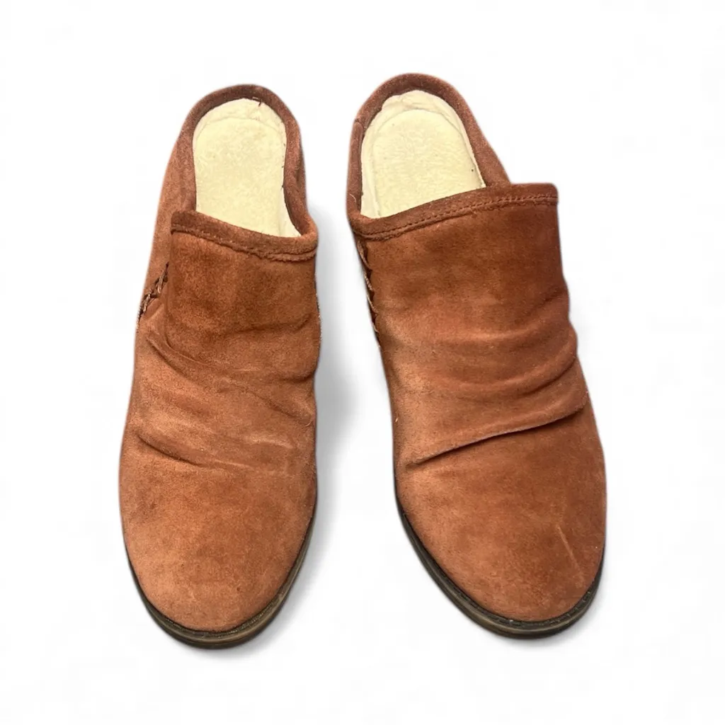 BearPaw Women's Suede Block Heel Mules - Image 2