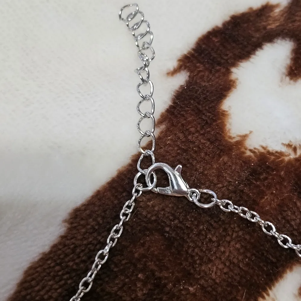 Boutique Elegant Silver Bird Necklace - Image 3