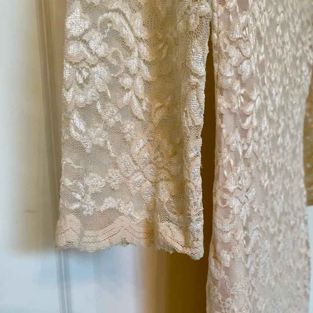 FOREVER 21 - Floral Lace Long Sleeve Dress with Zip Up Back! 🤍✨ - Image 8