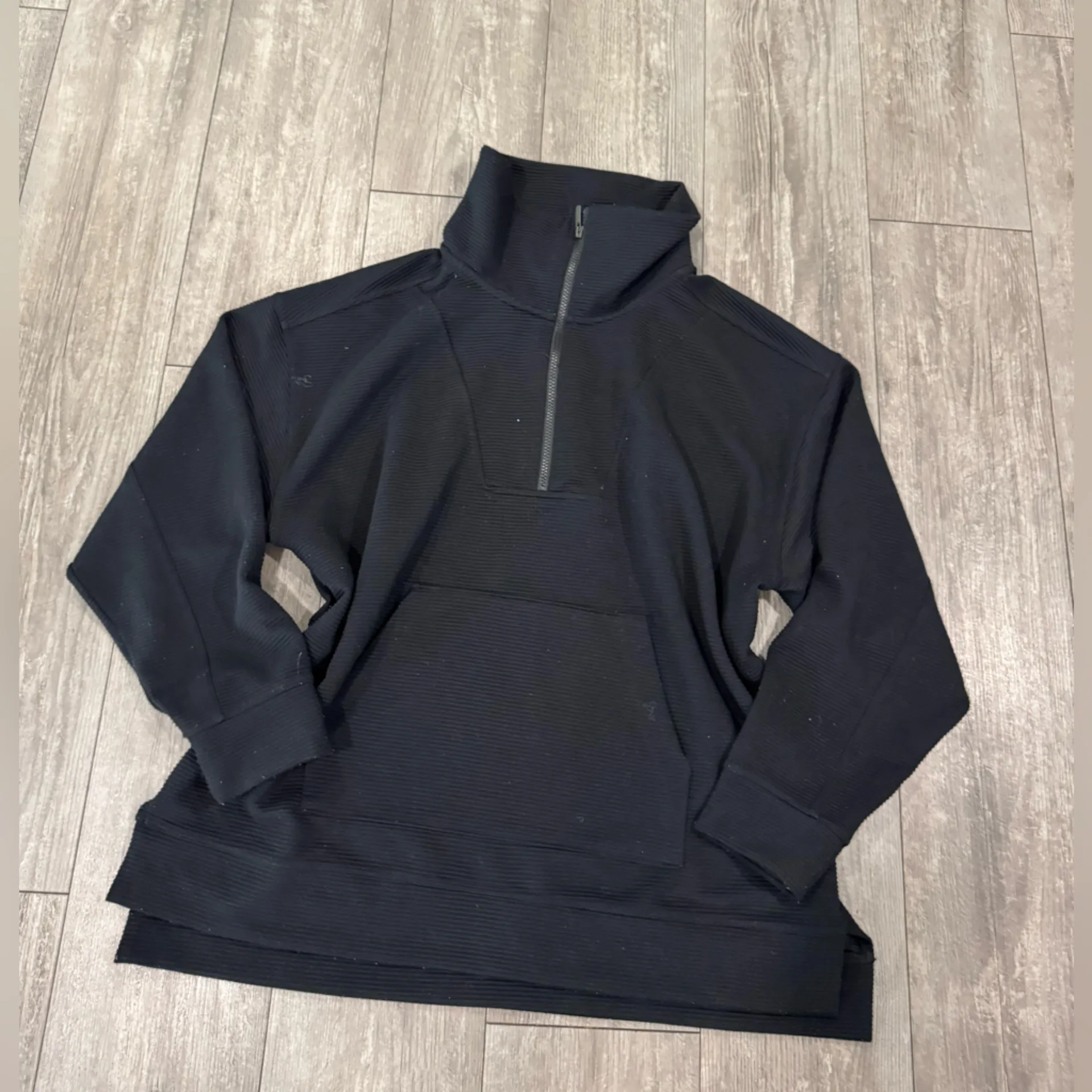 Zella Men's Black Zip-Up Sweater - Image 4