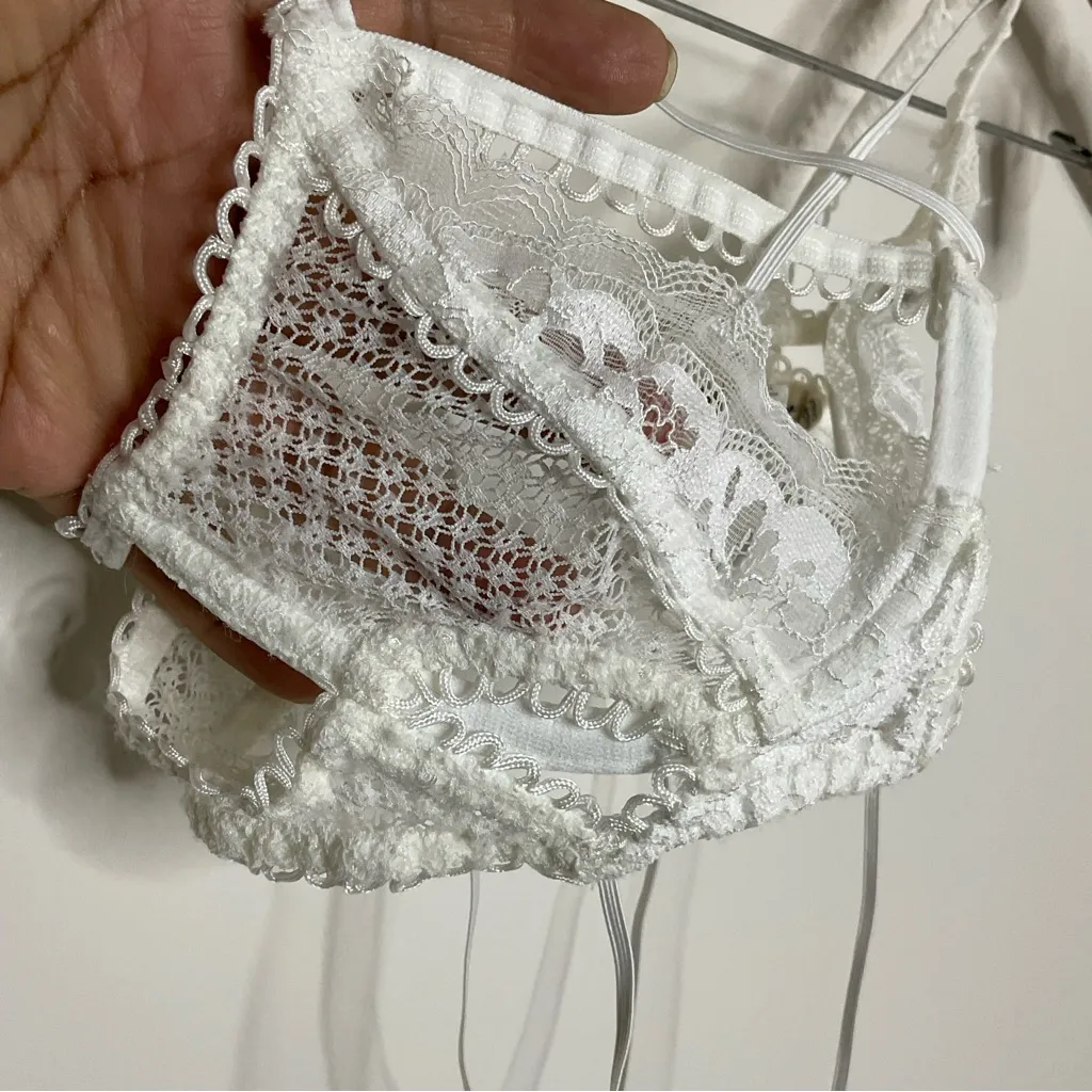 For Love and Lemons Strappy Vega
Underwire Bra In White Size XS - Image 3