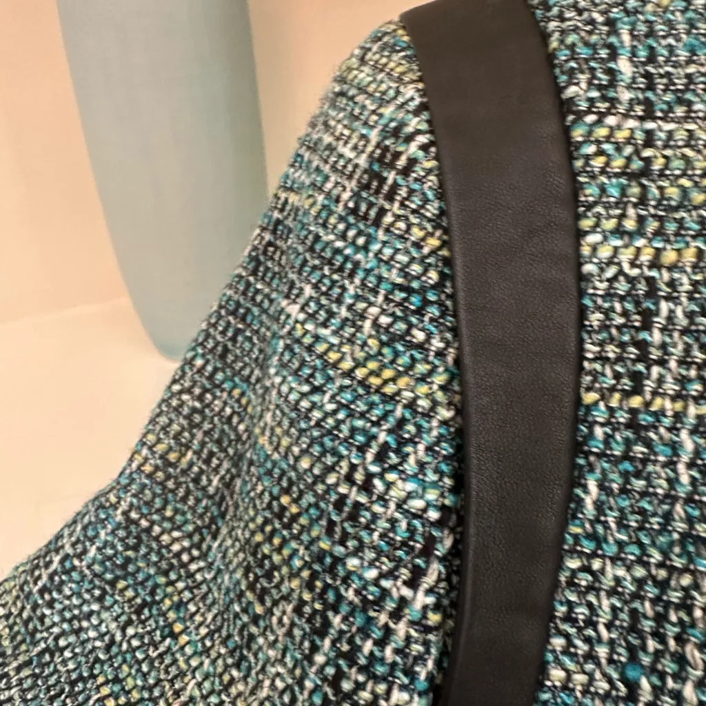 Women's Blue Tweed Jacket - Image 3