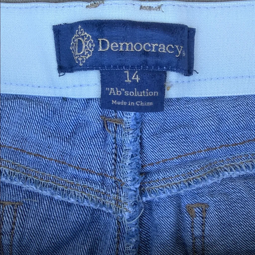 Democracy Blue Distressed Jean Shorts size 16 - Image 4