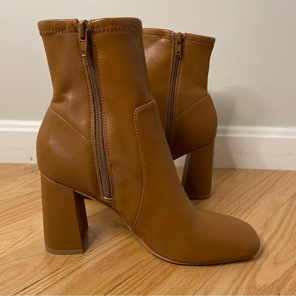 EXPRESS  Faux Leather Block Heel Ankle Booties, Camel/Brown, Size 7, EUC - Image 5