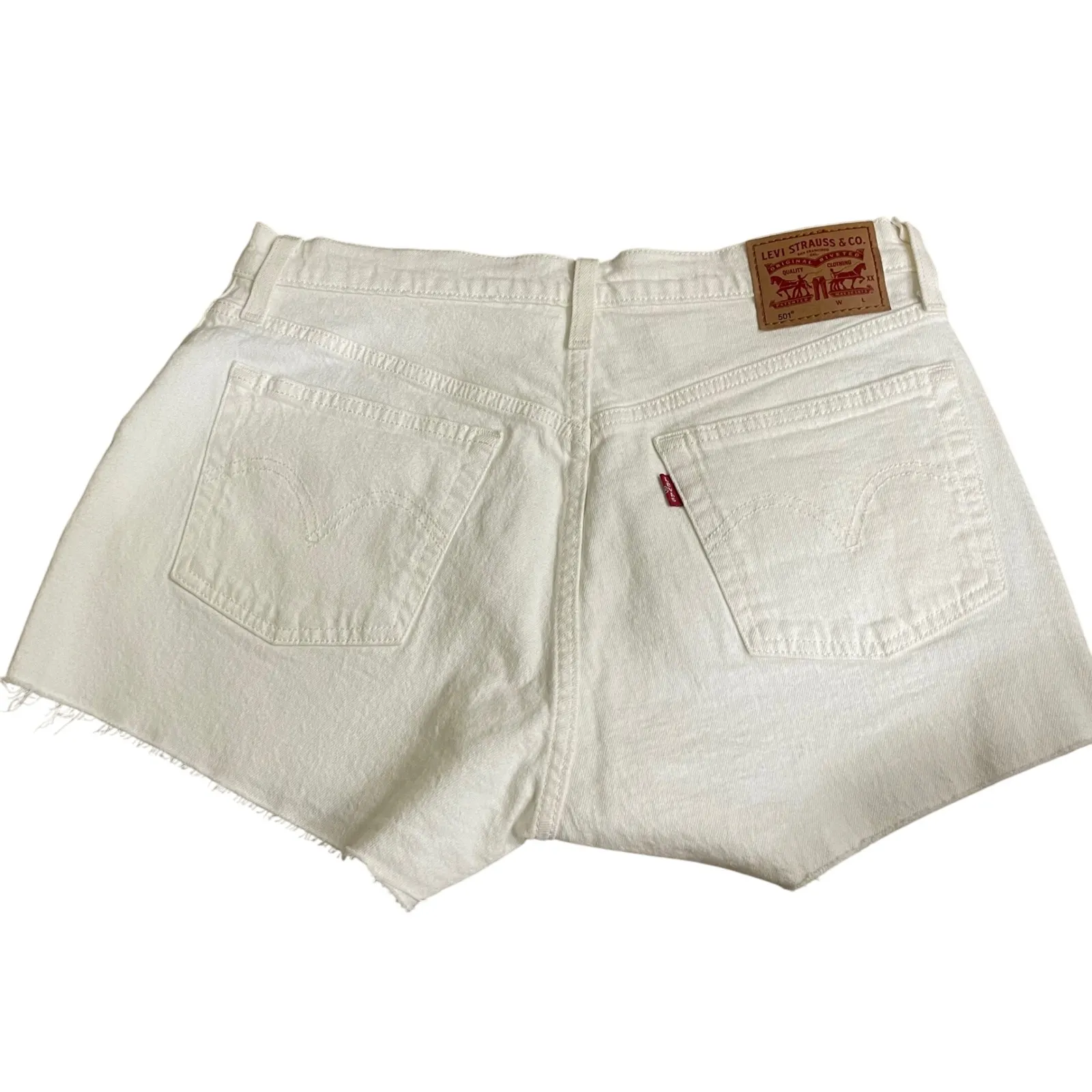 Levi Strauss Co 501 White Denim Cutoff Shorts Button Fly Raw Hem Womens Sz large - Image 2