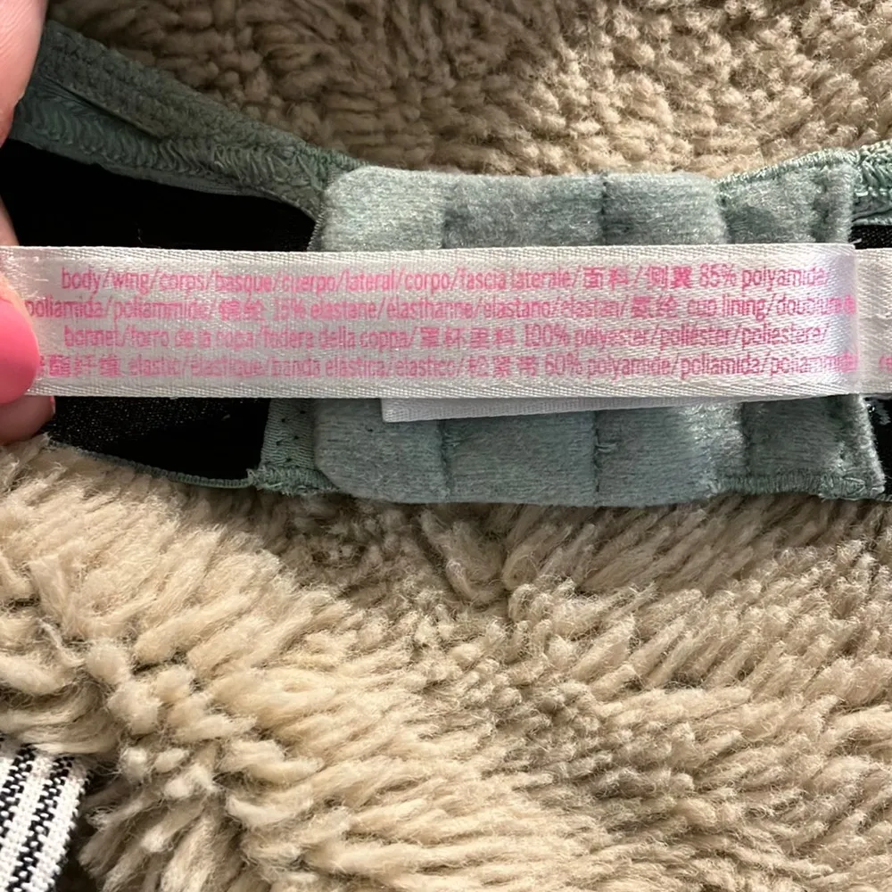 🎉4 for $20 VS Pink Wear Everywhere Push-Up, size 34B - Image 9