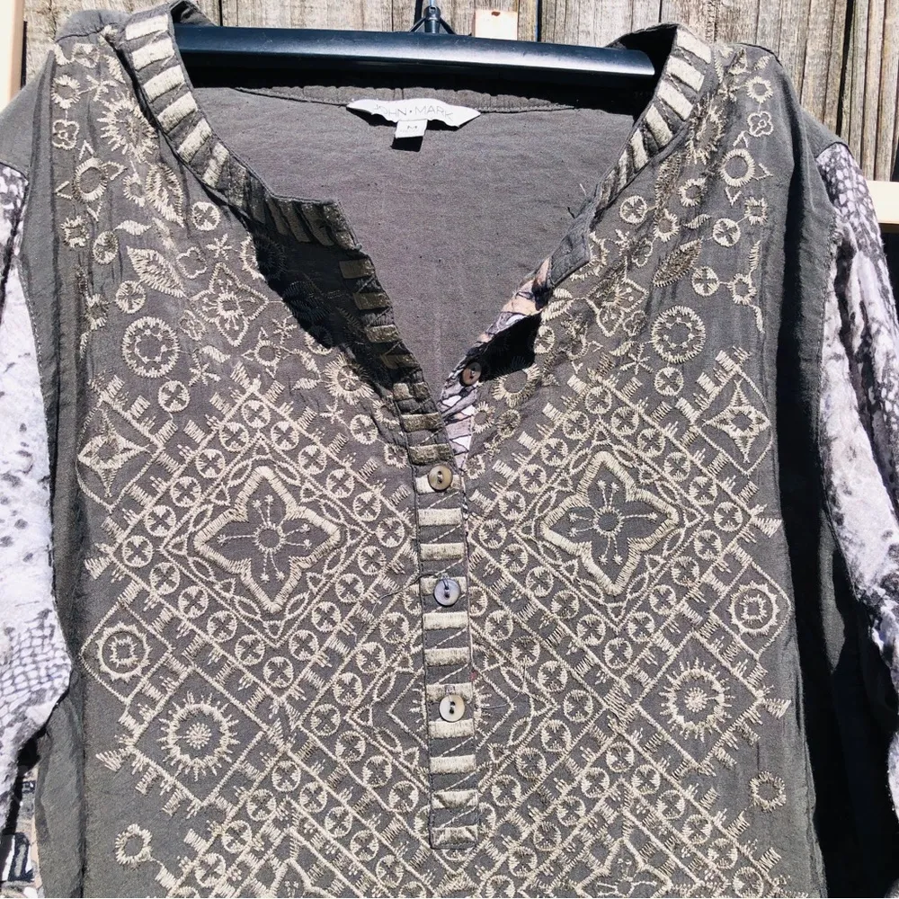 John Mark Embroidered Gray Tunic Top M - Image 3