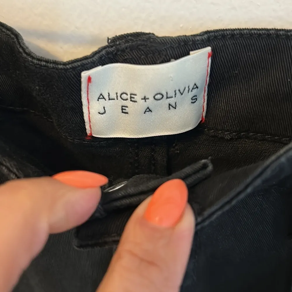 Alice + Olivia Isaac Cargo Pants with Rib Black - Image 7
