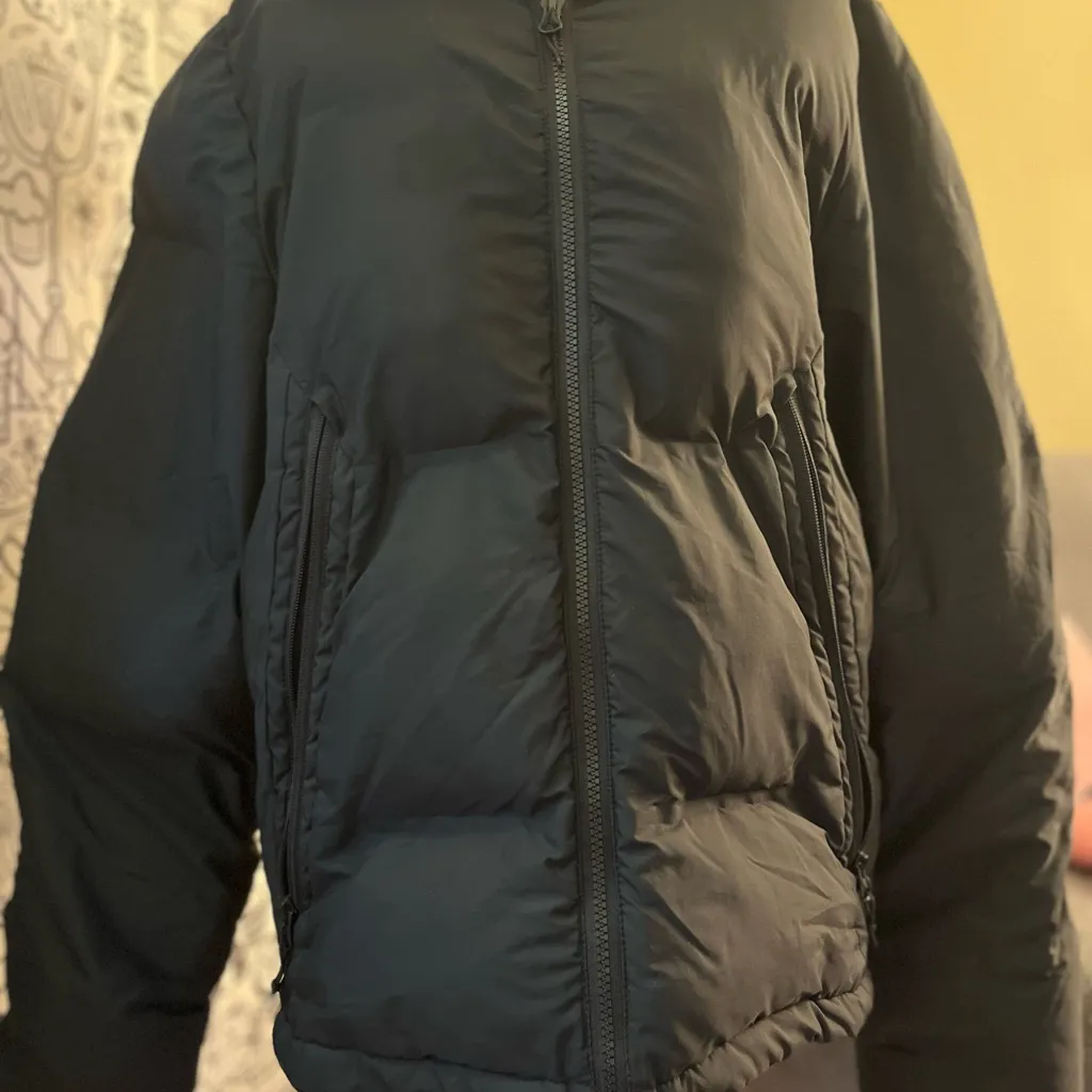 Champion  Black Puffer Jacket - Image 5