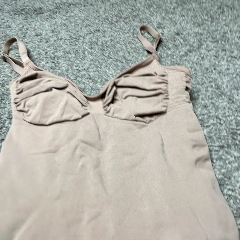 SKIMS Seamless Sculpt Mid Thigh Bodysuit in Sienna - Image 7