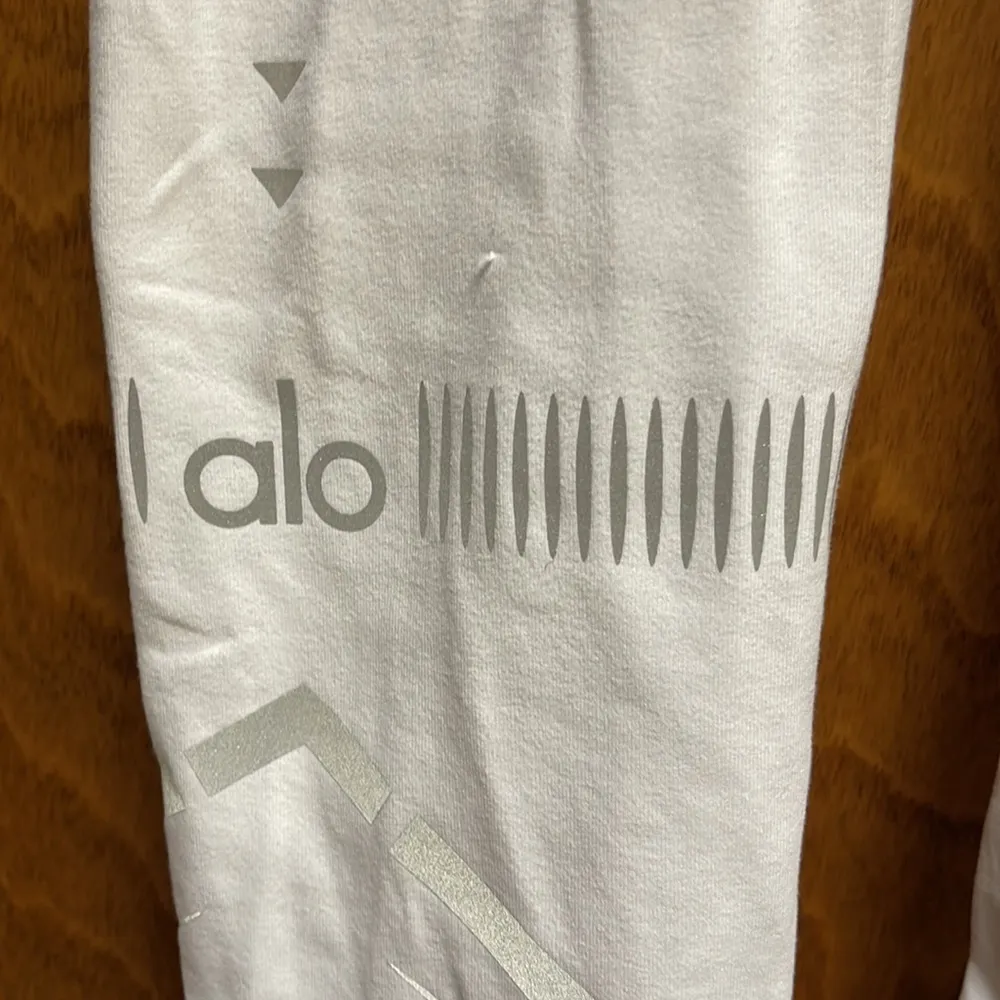 ALO YOGA REFLECTIVE LEGGINGS WHITE - Image 2