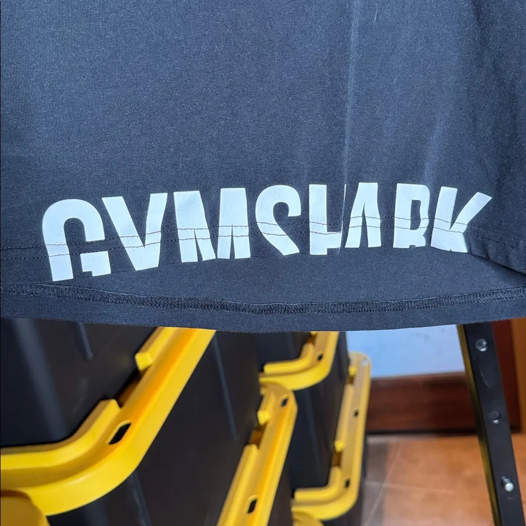 Gymshark FRACTION CROP TOP Black Size Medium - Image 5