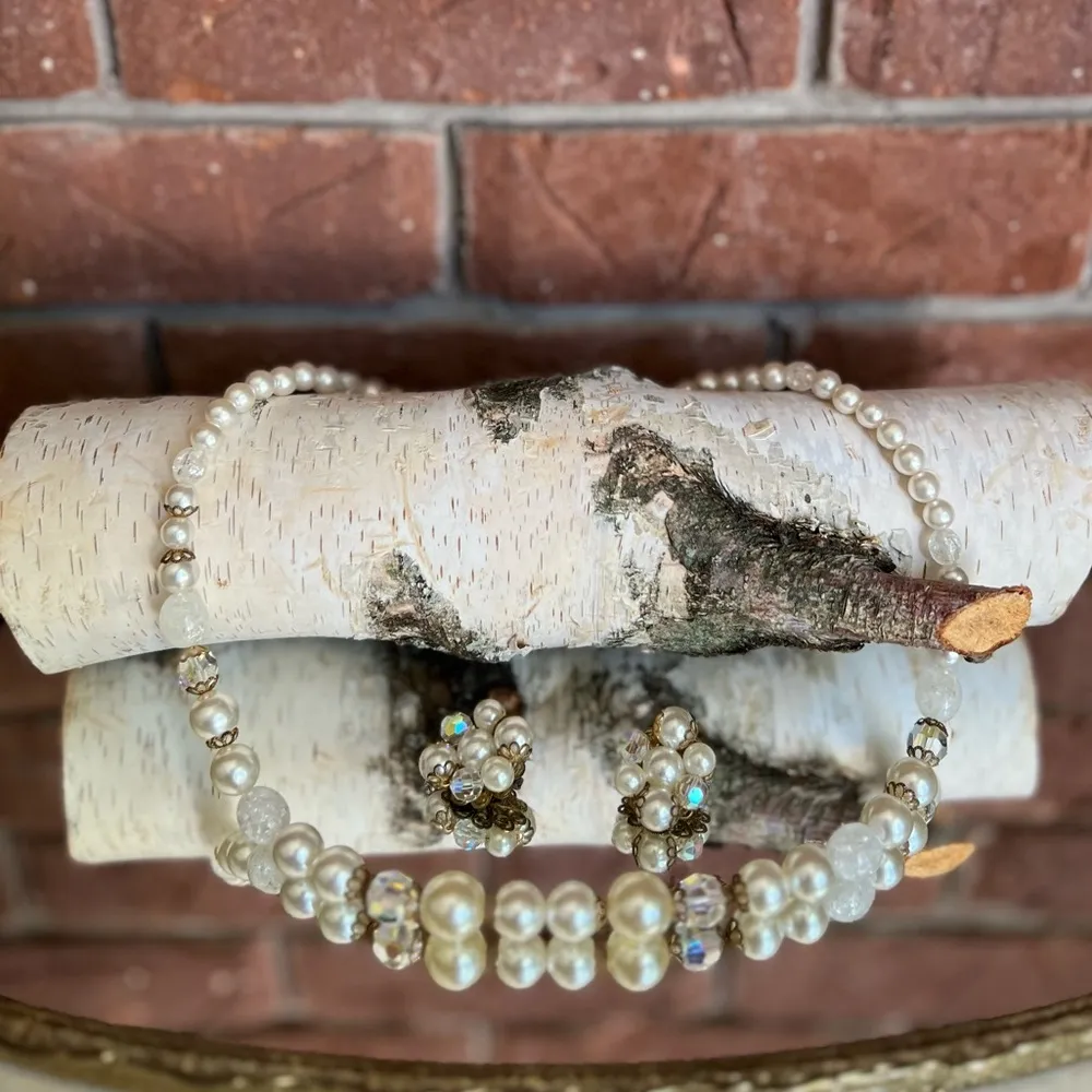 Vintage Beaded Costume Jewlery Clip On Earrings & Necklace Set - Image 4