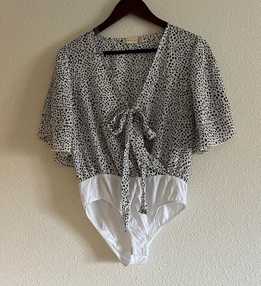 Altar'd State Black and White Print Polka Dot Body Suit Blouse Size Small - Image 3