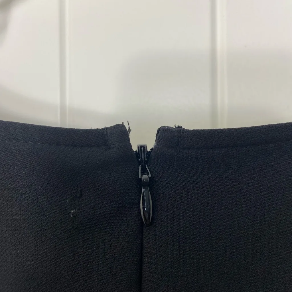 EUC Lane Bryant women's black nude lace design cap sleeve flare hem‎ blouse 14 - Image 4