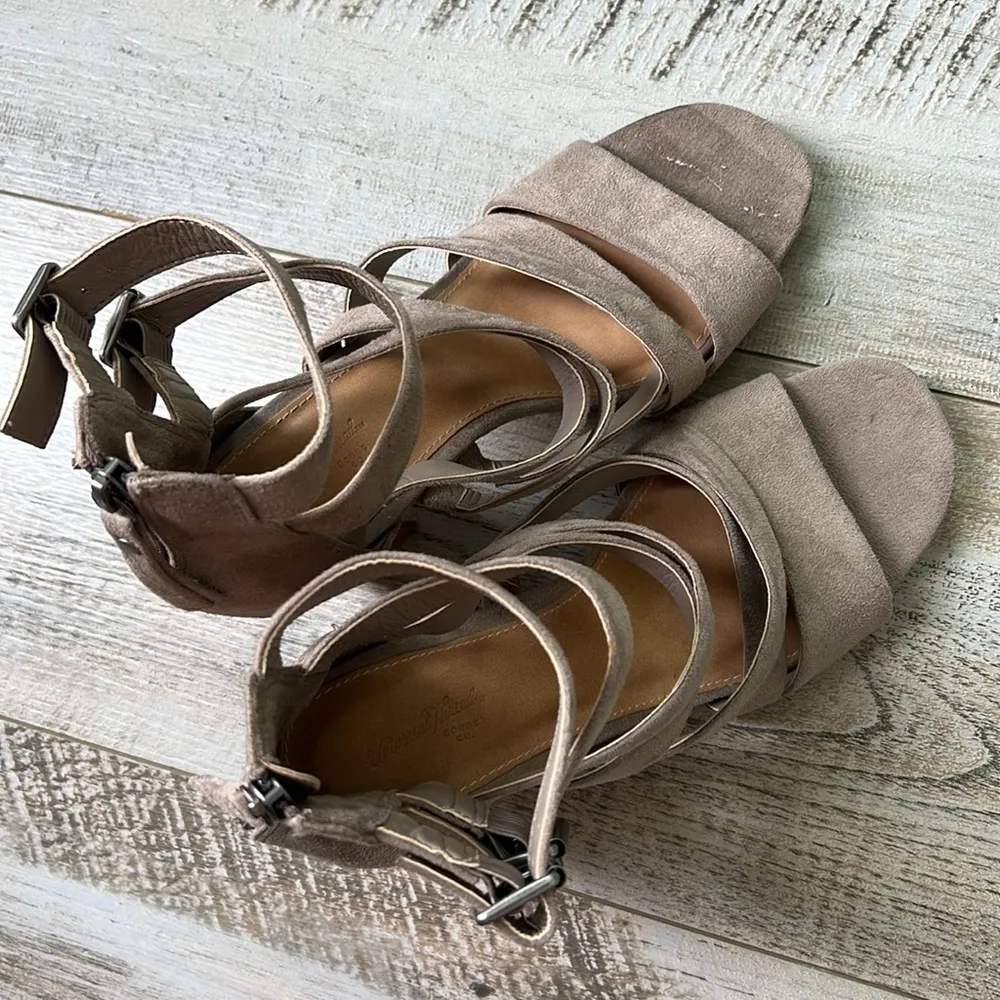 Taupe faux suede straps heels - Image 3