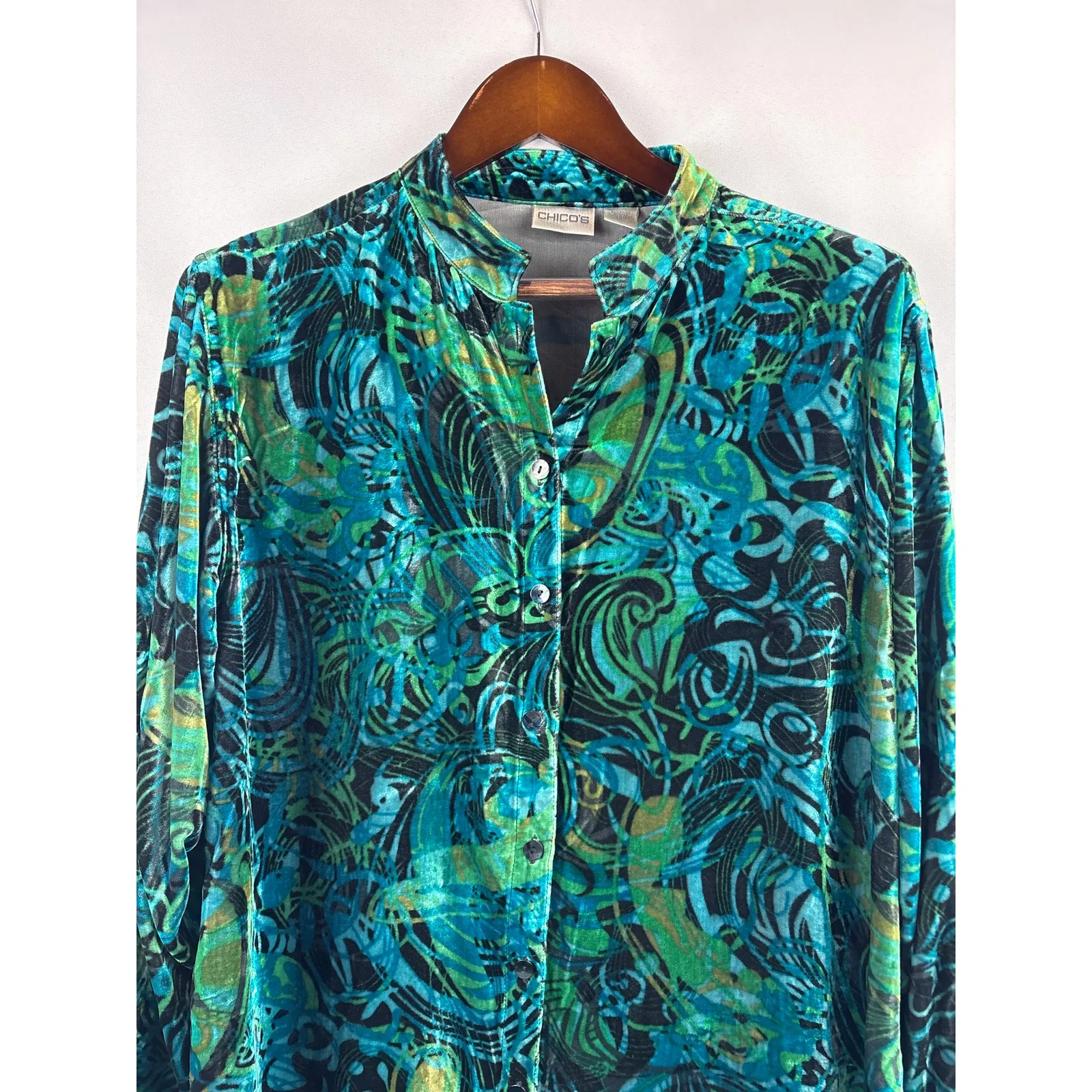 Women’s Chicos Size 2 Multicolor Velvet Button Up Shirt - Image 2