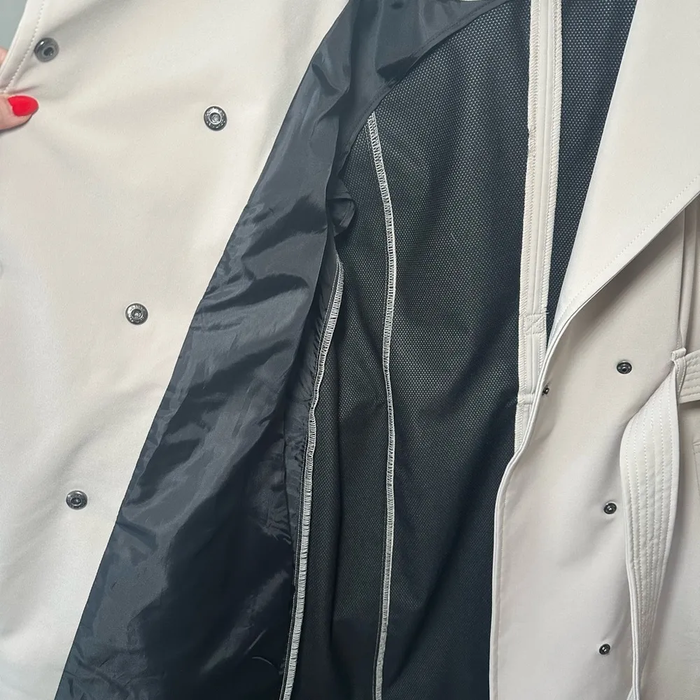 Calvin Klein Women's Double Breasted and Belted Cream Trench Coat - Image 4