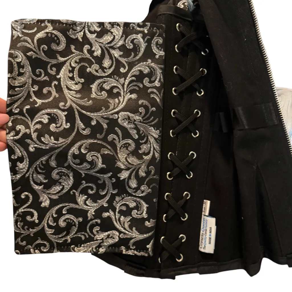 Steel boned Corset Queens sz 30 lace up side zip Black Silver Brocade slimming - Image 8