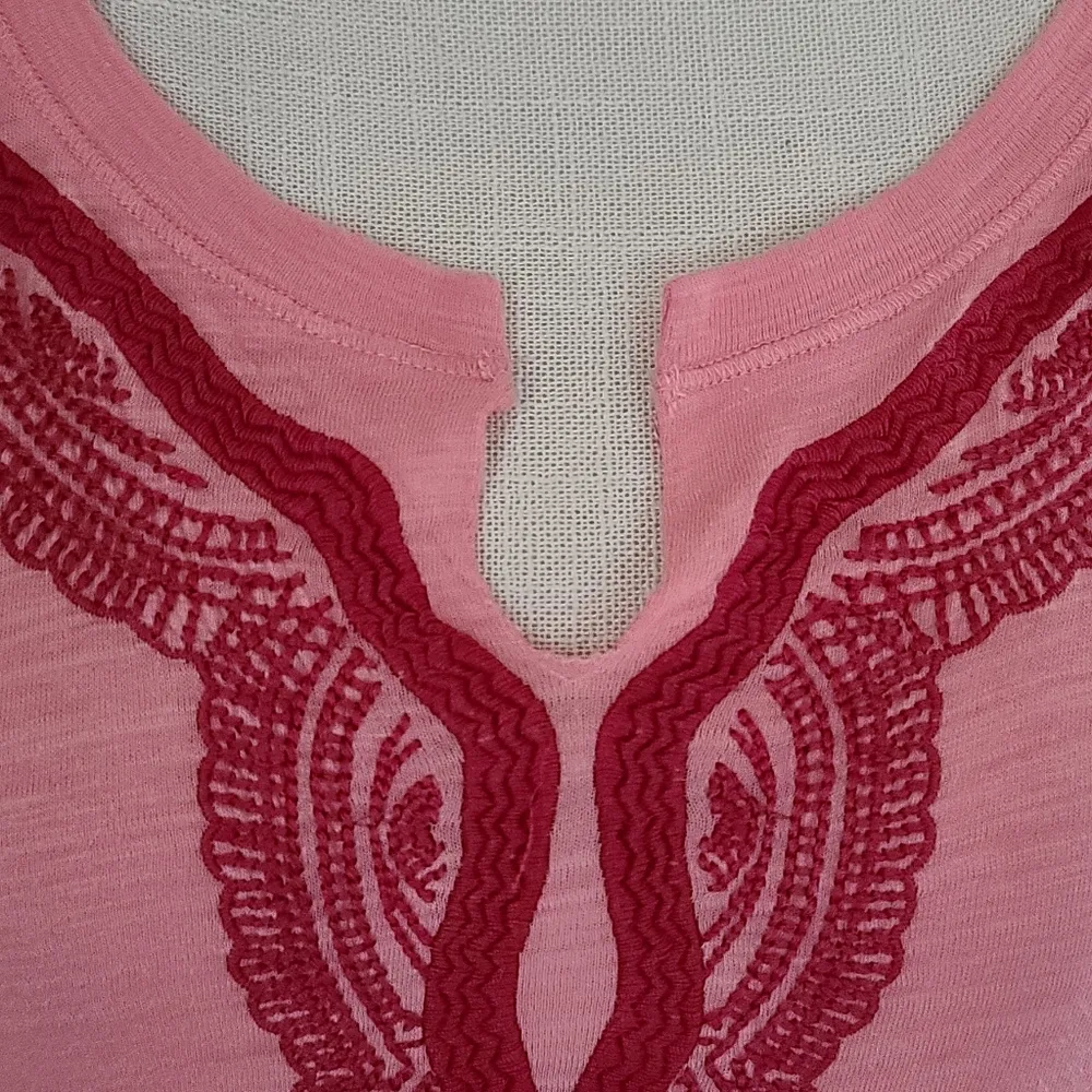 Lucky Brand Maldives embroidered tee size small - Image 4