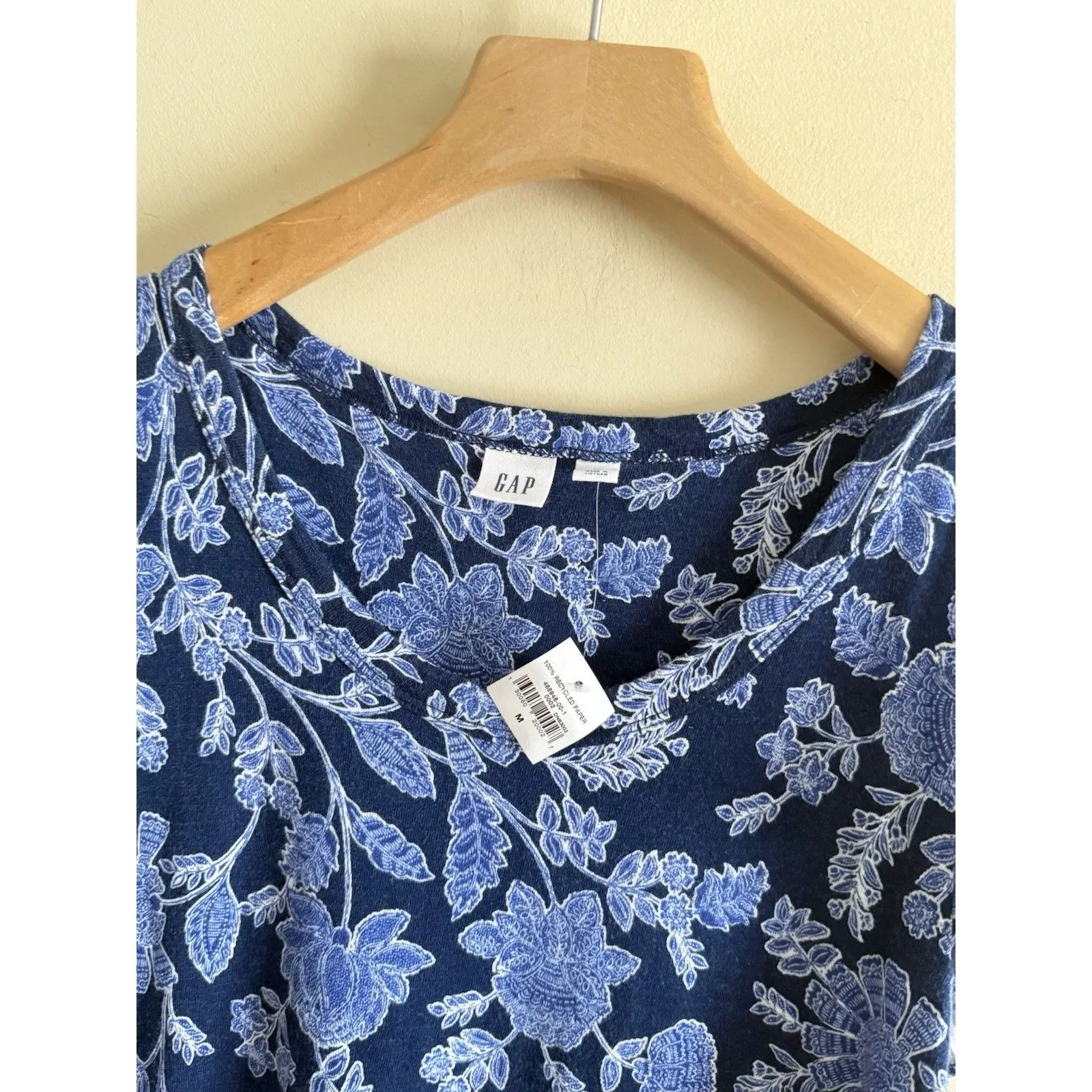 Gap Short Sleeve Flutter Shift Dress Navy Blue Floral Print Womens M Cottage NWT - Image 2
