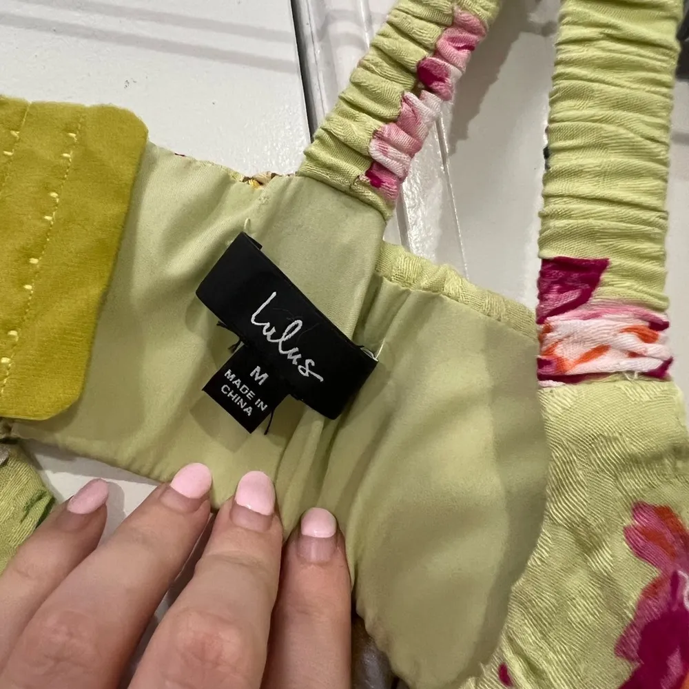 Lulu’s Sweet Statement Chartreuse Floral Print Cutout Maxi Dress Size Medium $89 - Image 5