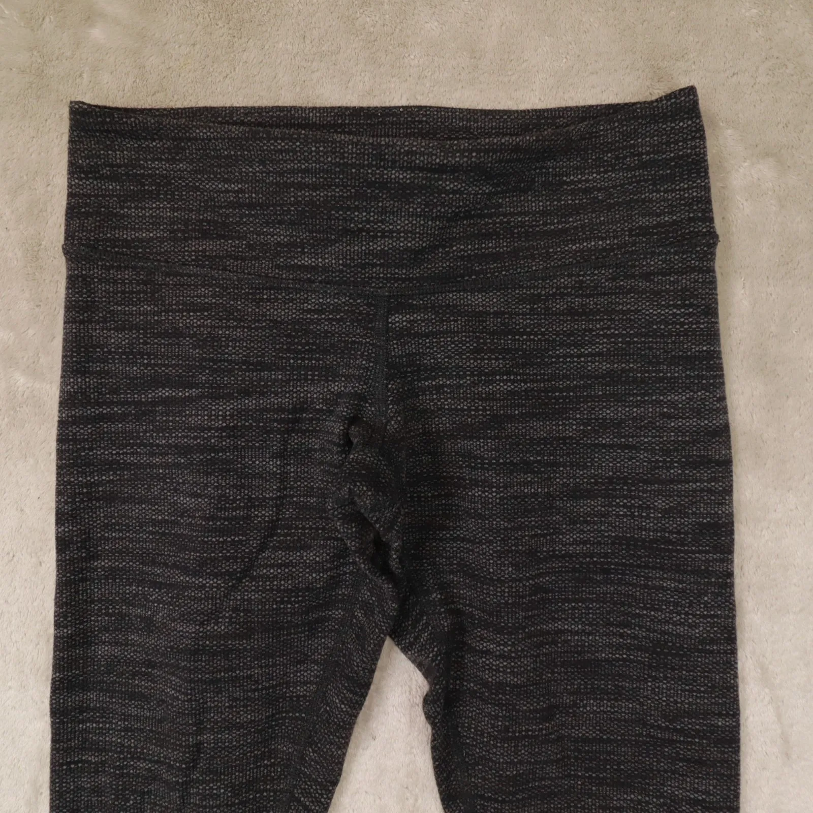 lululemon Dark Charcoal Heather Grey Leggings size 6 Inseam 28"‎ - Image 2