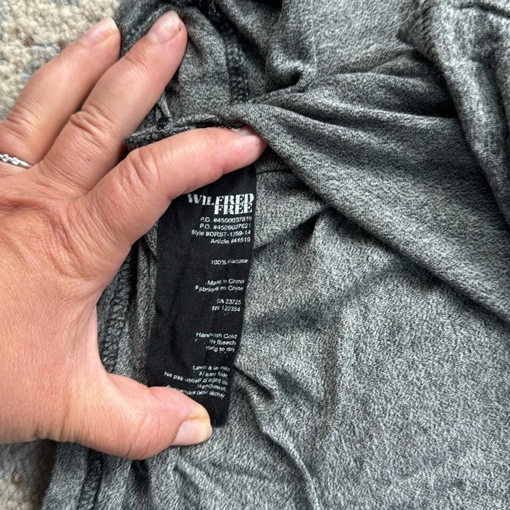 Wilfred Free Libre V-neck T-shirt Heathered Gray XS - Image 5